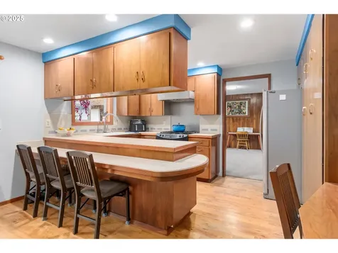2568 Dover Drive Eugene OR 97404
