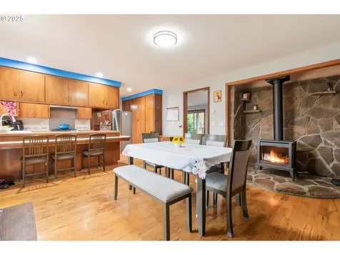 2568 Dover Drive Eugene OR 97404