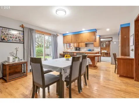 2568 Dover Drive Eugene OR 97404