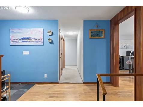 2568 Dover Drive Eugene OR 97404