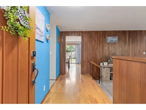 2568 Dover Drive Eugene OR 97404