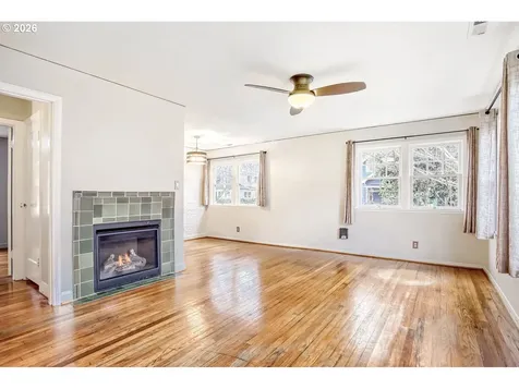 4030 SE Ivon Street Portland OR 97202