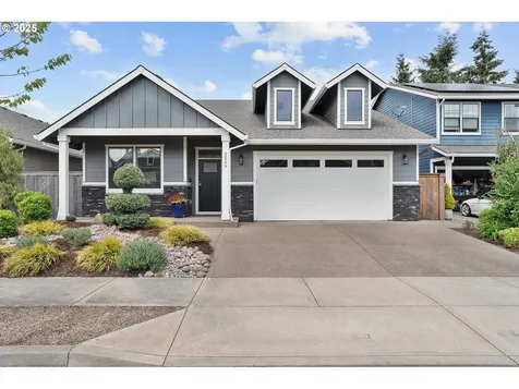2559 N Lydia Loop Hubbard OR 97032