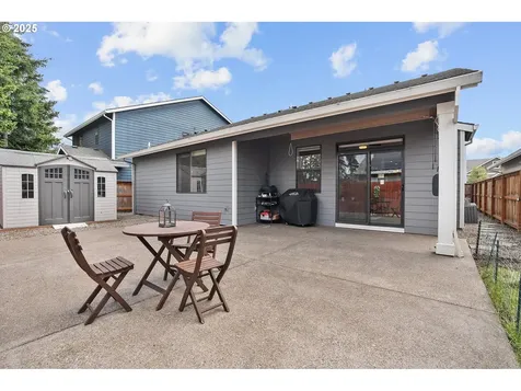 2559 N Lydia Loop Hubbard OR 97032
