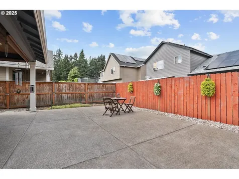 2559 N Lydia Loop Hubbard OR 97032