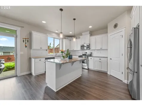 722 E Vine Maple Avenue La Center WA 98629