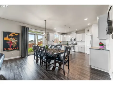 722 E Vine Maple Avenue La Center WA 98629