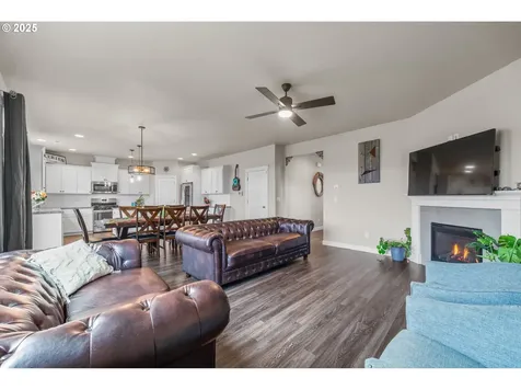 722 E Vine Maple Avenue La Center WA 98629