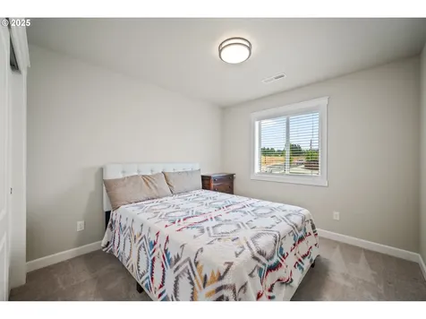 722 E Vine Maple Avenue La Center WA 98629