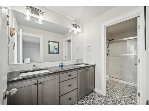 722 E Vine Maple Avenue La Center WA 98629