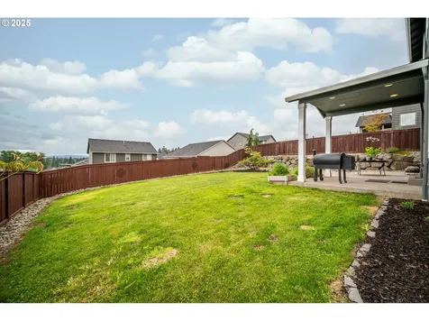 722 E Vine Maple Avenue La Center WA 98629