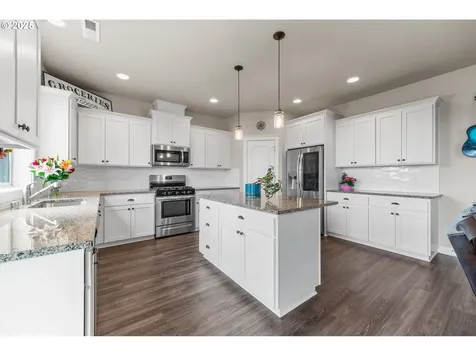 722 E Vine Maple Avenue La Center WA 98629
