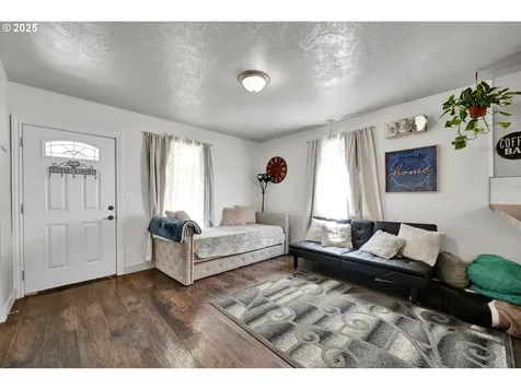 643 Kalmia Street Junction City OR 97448