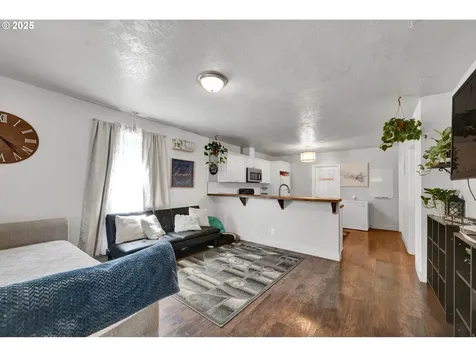 643 Kalmia Street Junction City OR 97448