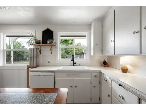 765 Louis Street Eugene OR 97402