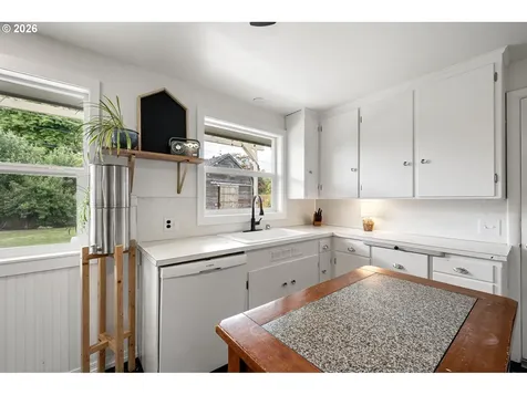 765 Louis Street Eugene OR 97402