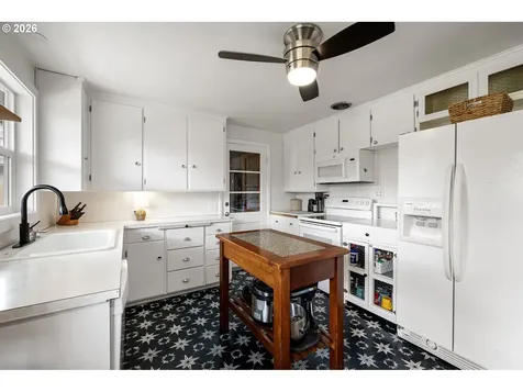 765 Louis Street Eugene OR 97402