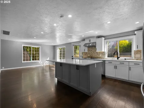2510 SW Lillyben Court Gresham OR 97080