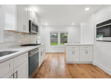 3137 NE 70th Avenue Portland OR 97213