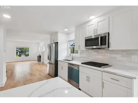 3137 NE 70th Avenue Portland OR 97213