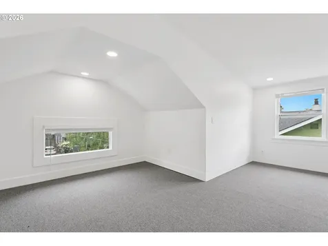3137 NE 70th Avenue Portland OR 97213