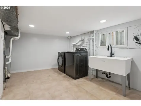 3137 NE 70th Avenue Portland OR 97213