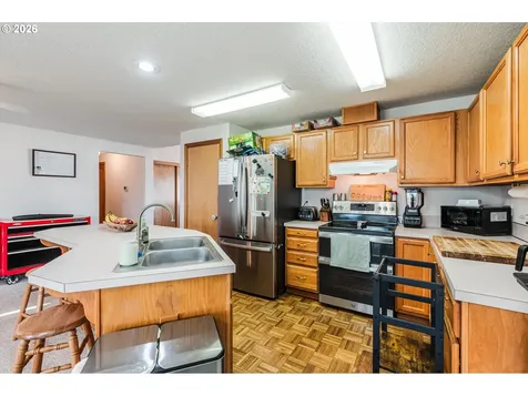 843 10th Court Lafayette OR 97127