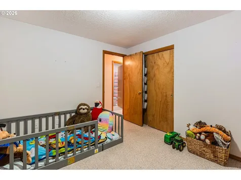843 10th Court Lafayette OR 97127