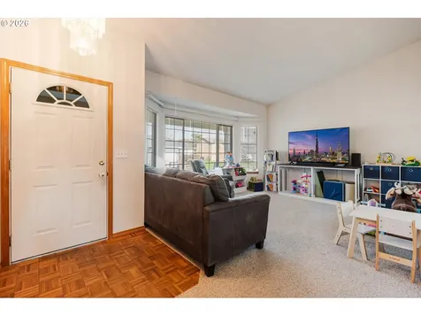 843 10th Court Lafayette OR 97127