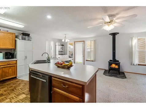 843 10th Court Lafayette OR 97127