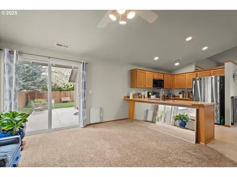 8305 NE 26th Avenue Vancouver WA 98665