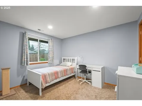 8305 NE 26th Avenue Vancouver WA 98665