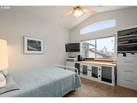 8305 NE 26th Avenue Vancouver WA 98665