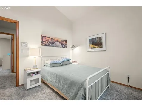 8305 NE 26th Avenue Vancouver WA 98665