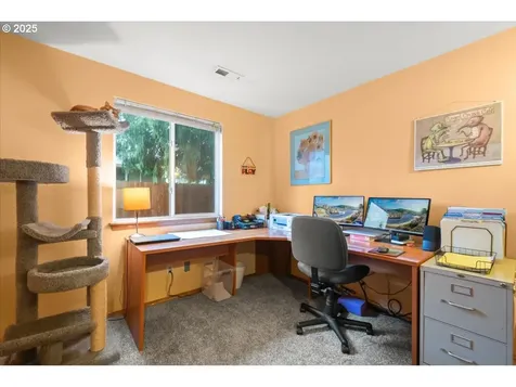 8305 NE 26th Avenue Vancouver WA 98665
