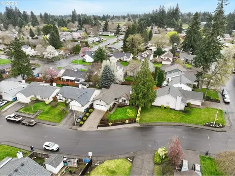 8305 NE 26th Avenue Vancouver WA 98665