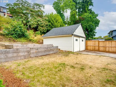 3915 NE Stanton Street Portland OR 97212
