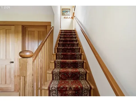 16200 NW Gillihan Road Portland OR 97231