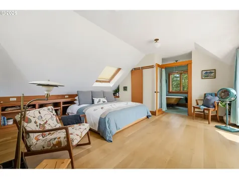 16200 NW Gillihan Road Portland OR 97231