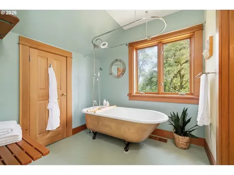 16200 NW Gillihan Road Portland OR 97231