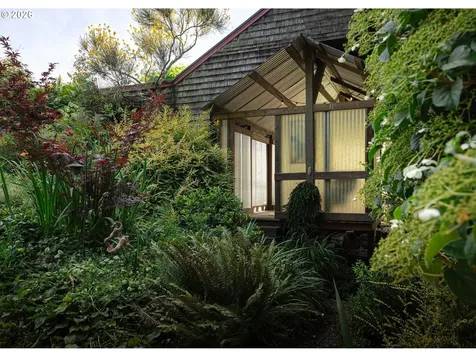 16200 NW Gillihan Road Portland OR 97231