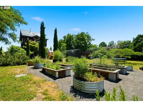 16200 NW Gillihan Road Portland OR 97231