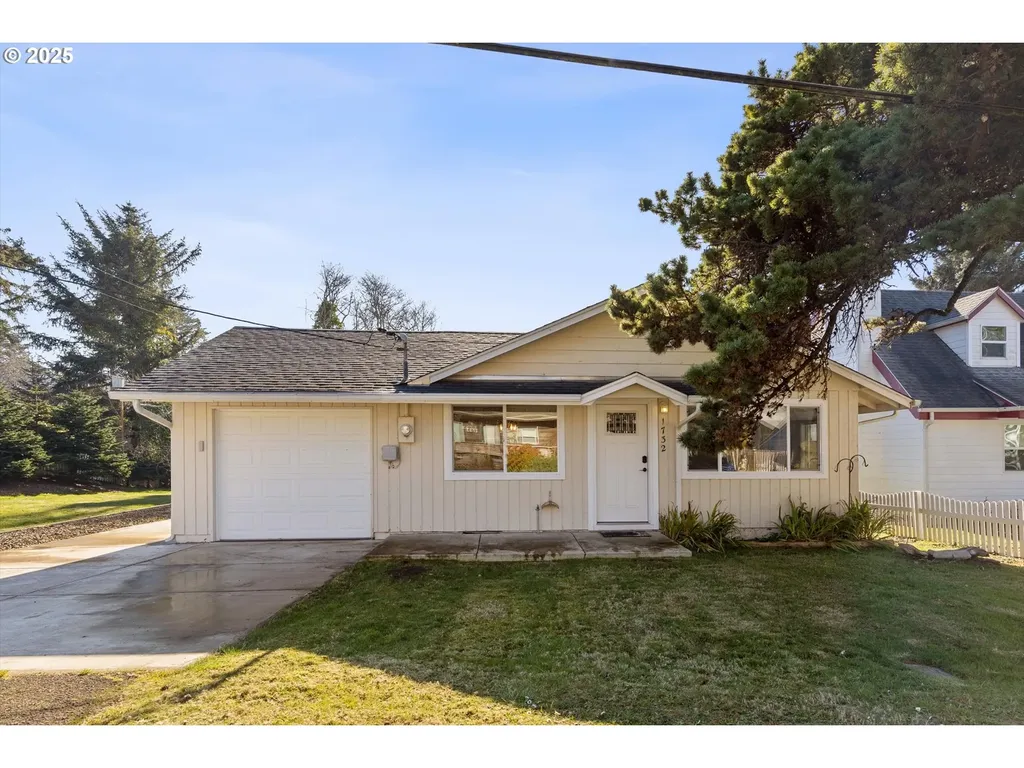 1732 NW 34th Street Lincoln City OR 97367