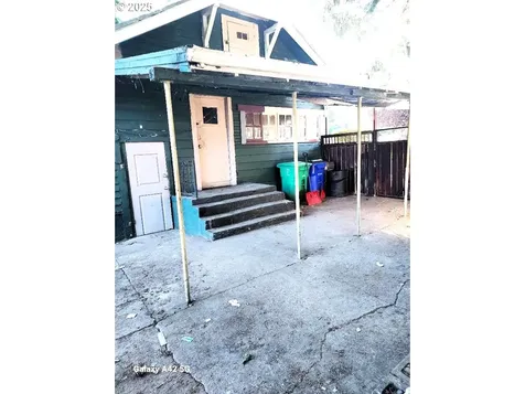 10206 N Tyler Avenue Portland OR 97203