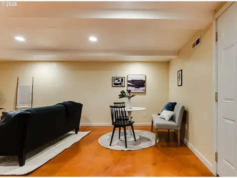 180 W 23rd Avenue Eugene OR 97405