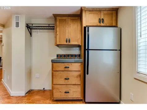 180 W 23rd Avenue Eugene OR 97405