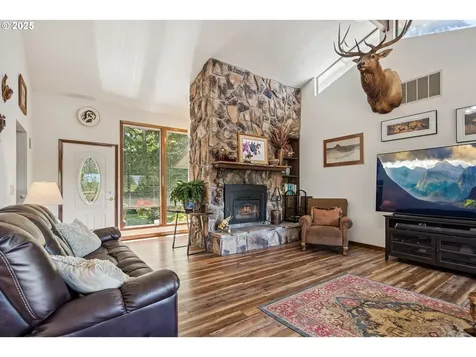 225 NE Atlantic Street Mcminnville OR 97128