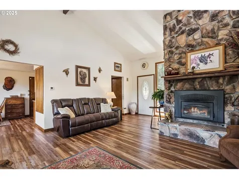 225 NE Atlantic Street Mcminnville OR 97128