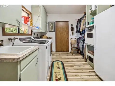 225 NE Atlantic Street Mcminnville OR 97128