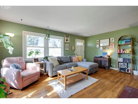 52394 SE 3rd Street Scappoose OR 97056
